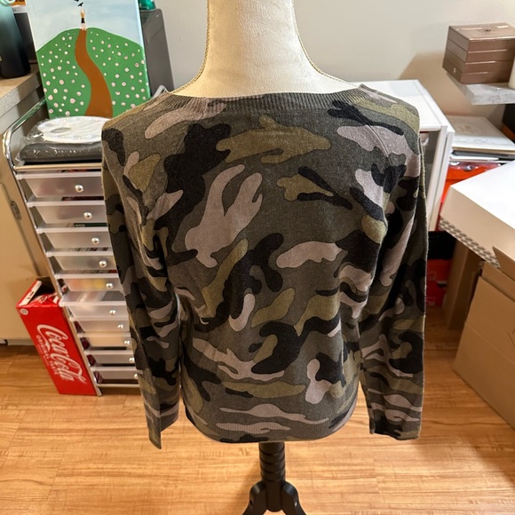 NWT Philosophy camo cashmere sweater - Picture 4 of 7